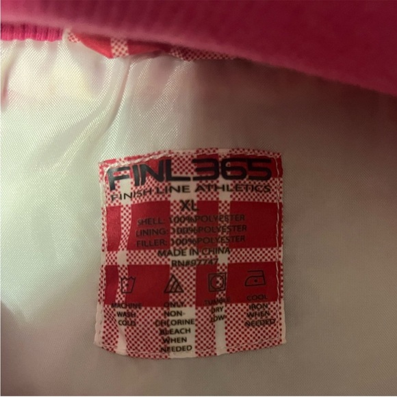 Finish Line Vest - Picture 3 of 5